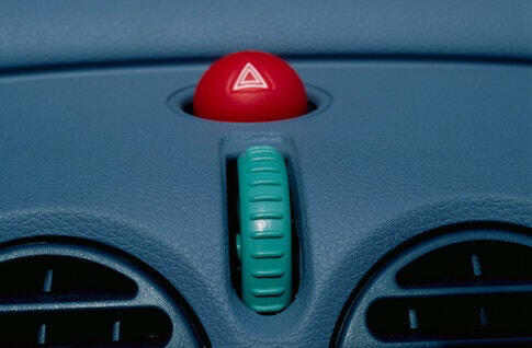 Twingo hazard light switch